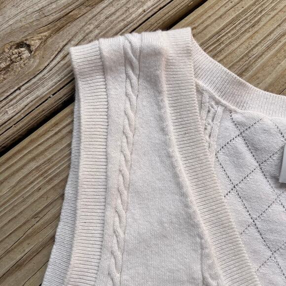 Sunday Best Women's White Sleeveless Cropped Pullover Sweater Size M - Picture 3 of 7